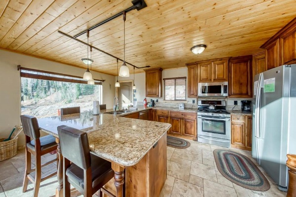 580 Hunter Ridge Dr - View~Topia image 12