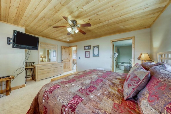 580 Hunter Ridge Dr - View~Topia image 17