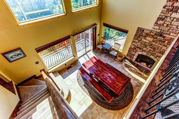 580 Hunter Ridge Dr - View~Topia image 7